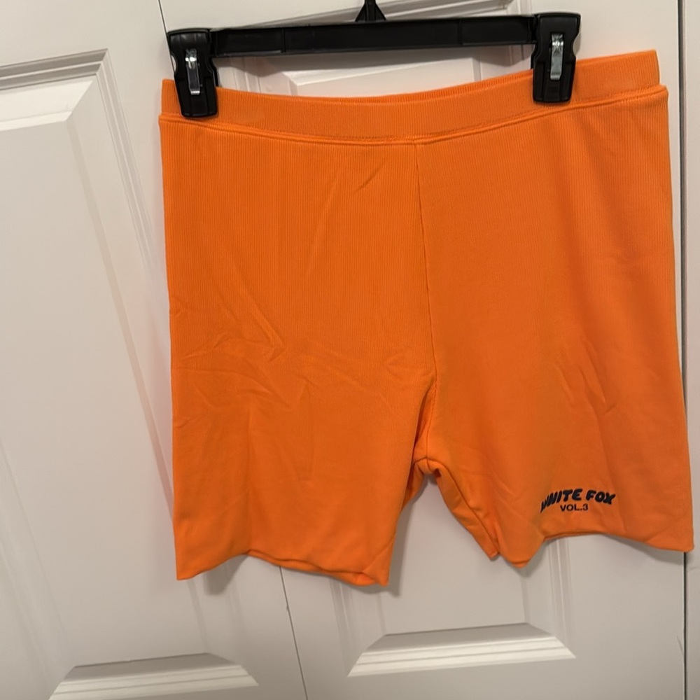 WHITE FOX Excellent Condition Navy/Orange T Shirt Set - Picture 7 of 15